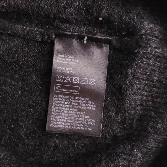 H&M Holiday Sweater with Pearl Accents - Picture 4 of 5